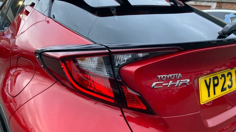 Toyota C-HR 1.8 Hybrid Design 5dr CVT Hybrid Hatchback